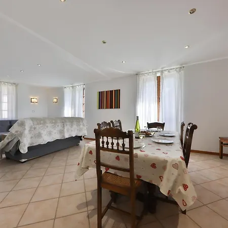 Chez Lou Et Max : Un Havre De Paix. *